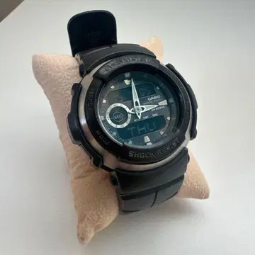 CASIO G-300 블랙 쇼크 레지스트
