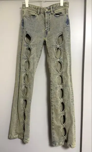 THEREDTHREAD S cutting denim1