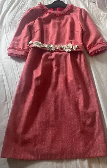 Chesty 빨간색 원피스 프릴 포함