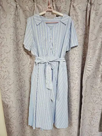 [ CLETTE ] 스카이블루 스트라이프 패턴 셔츠 원피스