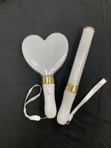 하트 응원봉과 응원봉