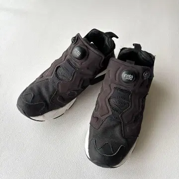 리복 인스타펌프 퓨리 블랙 블랙 컬러 24cm