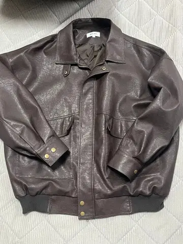 브라운 가죽 자켓