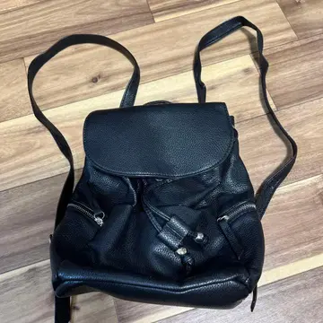 백팩 블랙 색상