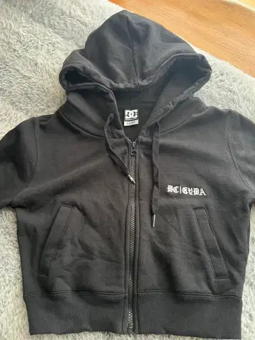 GYDA x DC 콜라보 숏 기장 후드티