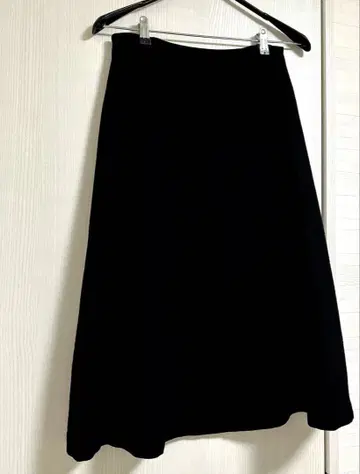 TOMORROWLAND 블랙 플레어 스커트