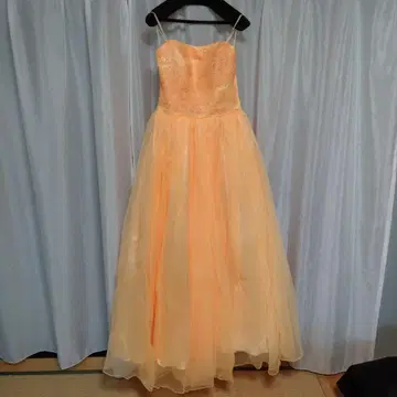 포근한 오렌지 드레스