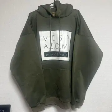 VESPA A.E.O.M. 올리브 후드티