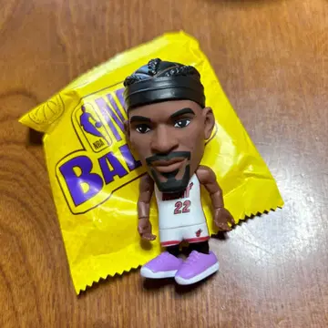 NBA ballers 지미 버틀러 피규어 22번