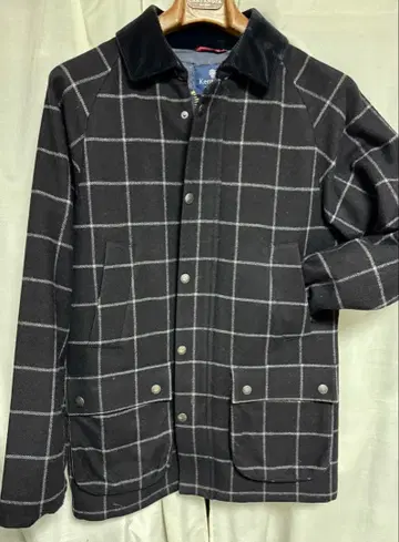 Kent Ave 윈도우 페인 하프 코트