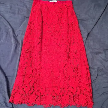 AZUL BY MOUSSY 빨간색 레이스 타이트 스커트