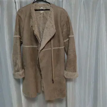 무스탕 코트 베이지 힙 기장