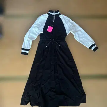 RADY 하이넥 맥시 원피스 블랙/화이트