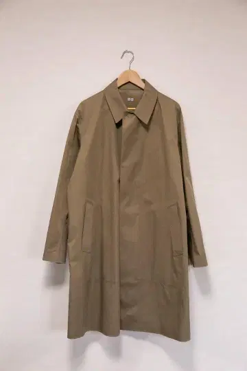 유니클로 베이지 코트