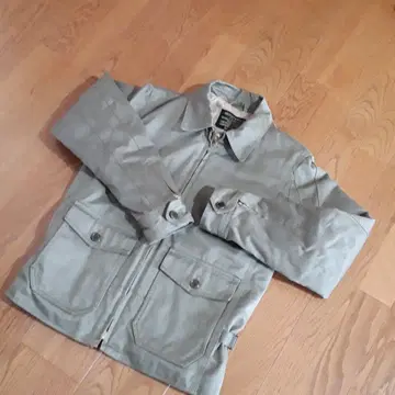 카키 밀리터리 자켓