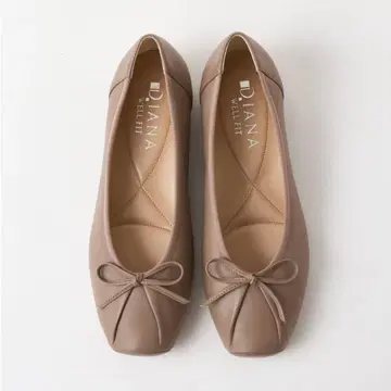 [새상품급] DIANA WELL FIT 턱입은 발레 슈즈 22.0