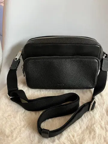 ecco 블랙 가죽 숄더백