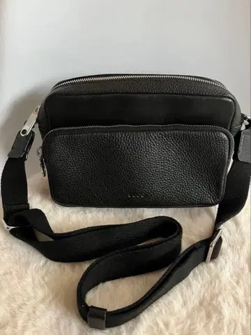 ecco Camera Bag Pebbled