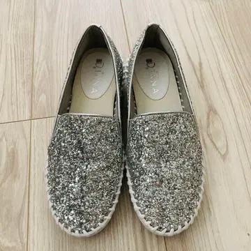 [ 미사용급 ] Diana 실버 글리터 슬립온 신발 24cm