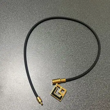 코란토테 목걸이