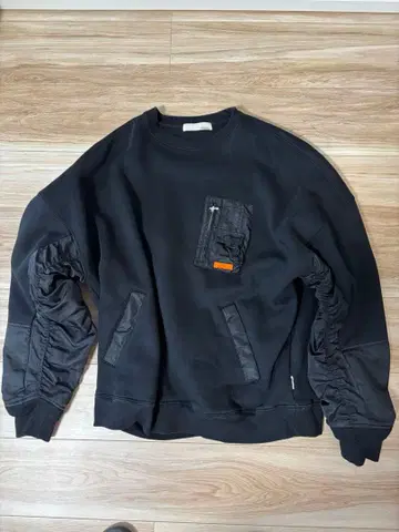 #Re:room 블랙 맨투맨