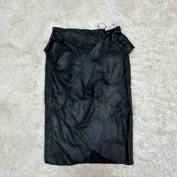 택 포함 미사용 새상품 ZARA 자라 인조 가죽 타이트 스커트 블랙