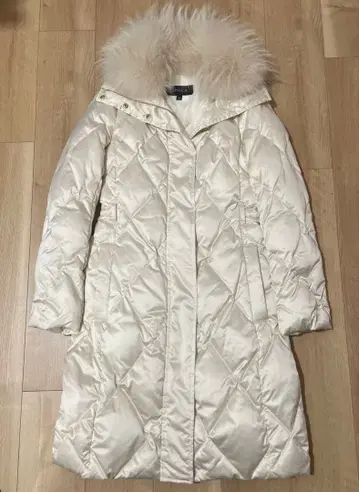 EPOCA 아이보리 다운 자켓 40