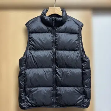 UNIQLO 울트라 라이트 다운 베스트 와이드 퀼트 2023년 모델