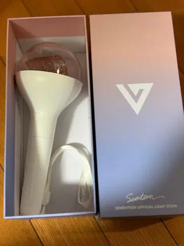 SEVENTEEN OFFICIAL LIGHT STICK 세븐틴
