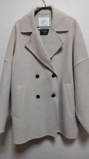 착용 1회 베이지 더블 브레스트 체스터 코트