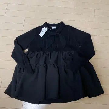 소노 블랙 리본 포함 니트