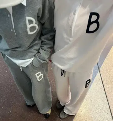 완판템 택 포함 새상품 bibiy 맨투맨 팬츠 프리