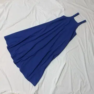 에디션 폴리에스테르 살로펫 원피스