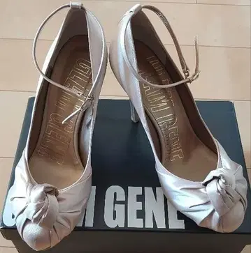 GLAM GENE 파티 신발 새틴 24.5