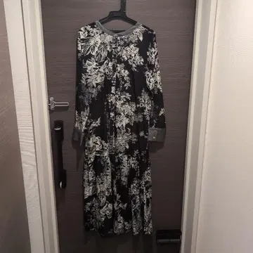 Juniors 꽃무늬 긴팔 무릎 기장 원피스