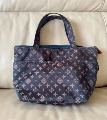 데일리 러셋 토트백