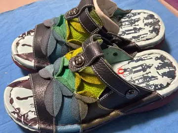 에스타시온 Estacion 입체 모티브 샌들