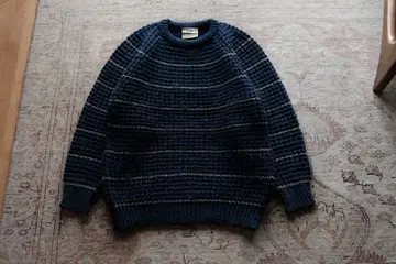 GAELTARRA 니트 네이비 보더 팝콘 니트 아일랜드