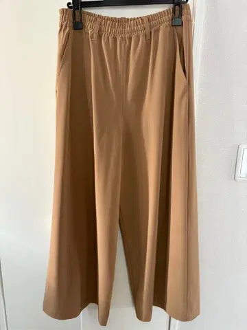 새상품급 ZUCCa 베이지 와이드 팬츠