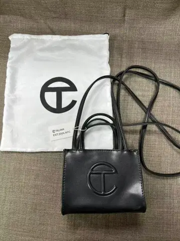 Telfar 블랙 숄더백 수납 가방 포함