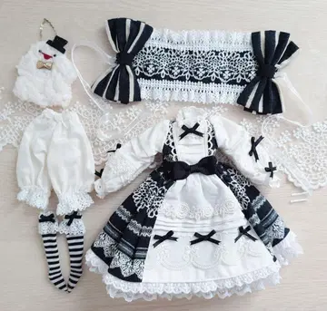 풀립 아웃핏 드레스 의류 작가님 핸드메이드 고스로리