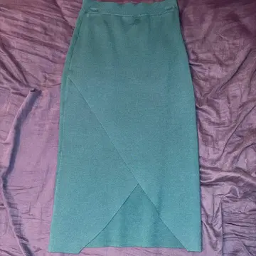 러그넘 문 타이트 니트 스커트