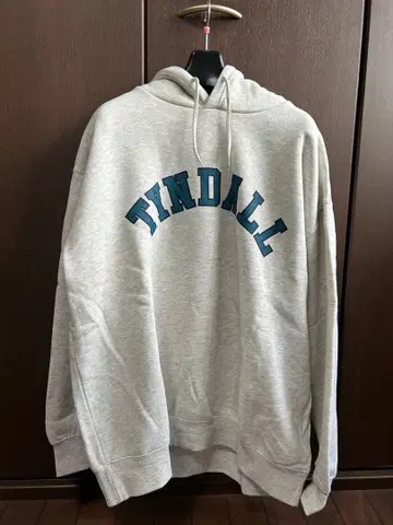 TINDALL 후드 부착 맨투맨 그레이