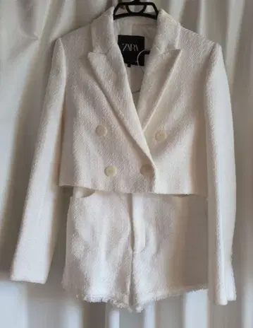 ZARA 화이트 더블 브레스트 크롭 자켓 숏팬츠 세트