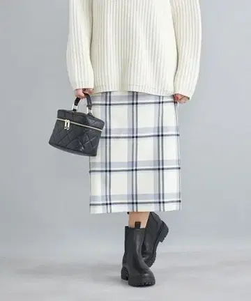 컨디션 최상 SHIPS 울 소재 타탄 체크 패턴 타이트 스커트 38