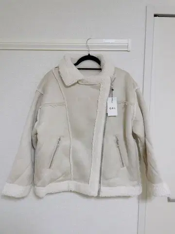 택 포함 새상품 GRL 플리스 보아 자켓 L 사이즈