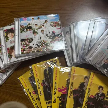 King & Prince CD 앨범과 카드 세트
