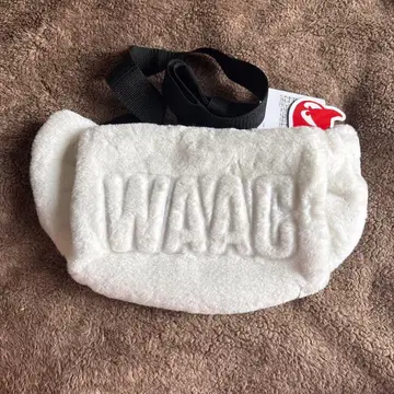 WAAC 바디백 화이트