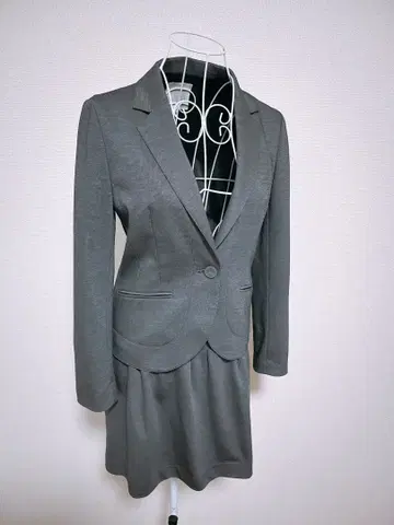 그레이 스커트 수트 테일러드 자켓