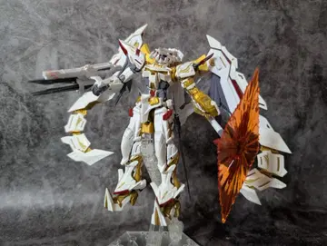반다이 RG 1/144 건담 아스트레이 골드 프레임 아마츠 하나